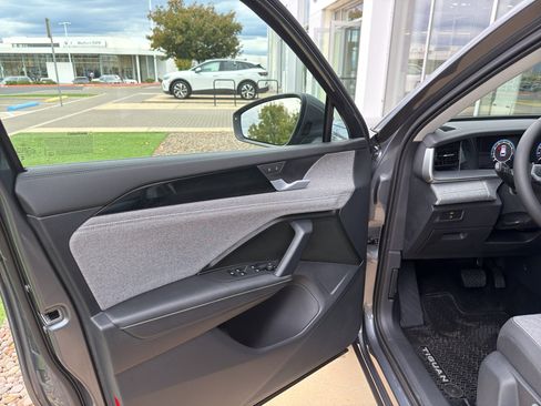 New 2025 Volkswagen Tiguan S image 14