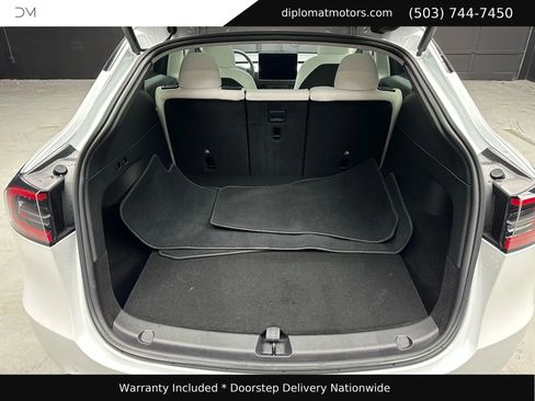 Used 2022 Tesla Model Y Performance image 40