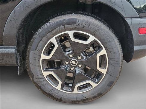 Used 2023 Ford Bronco Sport Outer Banks w/ Tech Package image 25