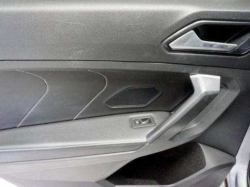 Used 2023 Volkswagen Tiguan SE R-Line FWD image 14