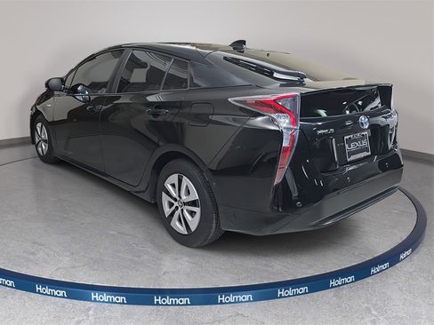 Used 2018 Toyota Prius Four image 8