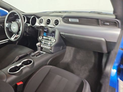Used 2019 Ford Mustang Coupe w/ Equipment Group 101A RWD image 34