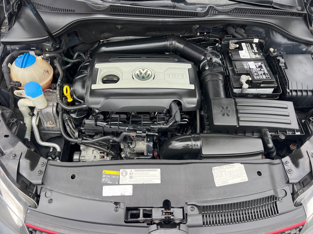 Used 2014 Volkswagen GTI Driver's Edition FWD image 41
