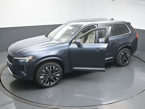 New 2026 Volvo XC90 T8 Ultra w/ Protection Package Premier AWD/4WD image 48