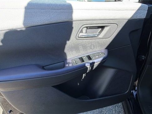 New 2026 Nissan Leaf SV+ w/ Floor Mat Package (SV+) image 19