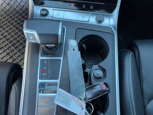 Used 2021 Audi A7 e Prestige w/ Prestige Package image 27