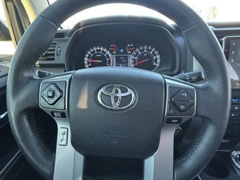 Used 2017 Toyota 4Runner Limited image 25