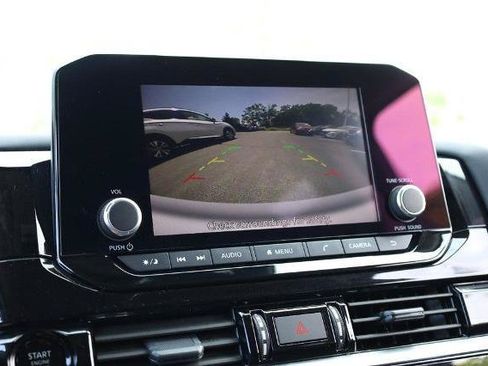 Used 2025 Nissan Pathfinder SV AWD/4WD image 14