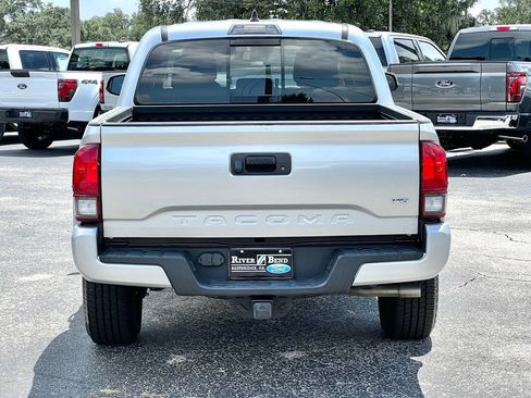 Used 2022 Toyota Tacoma SR5 w/ Technology Package RWD image 4