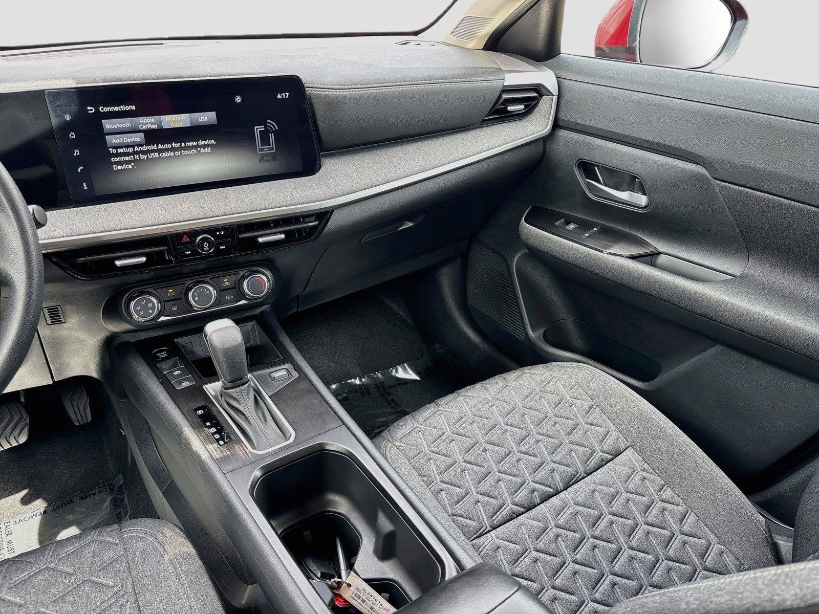 Used 2025 Nissan Kicks SV FWD image 21