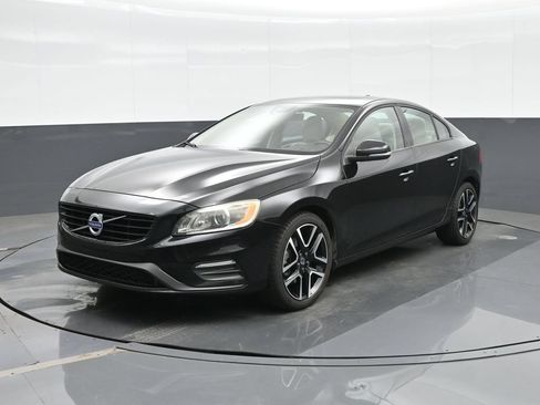 Used 2018 Volvo S60 T5 Dynamic w/ Vision Package FWD image 6