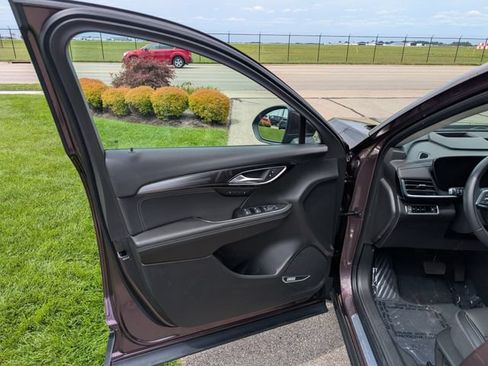 Used 2024 Buick Envision Preferred AWD/4WD image 14