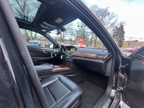 Used 2011 Mercedes-Benz E 350 4MATIC Wagon image 35