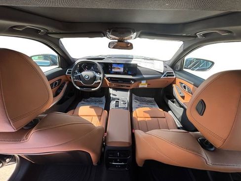 Used 2025 BMW 330i xDrive Sedan w/ Premium Package image 28