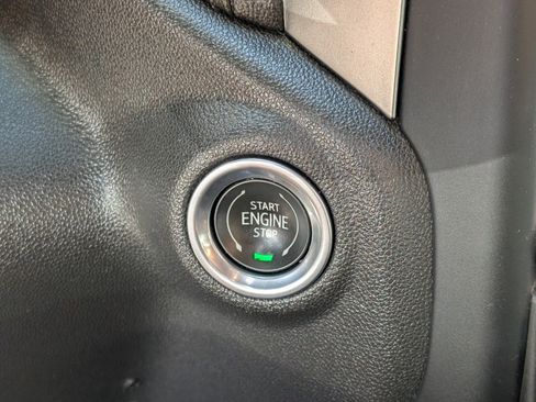 Used 2020 Chevrolet Silverado 1500 LT w/ All-Star Edition image 30