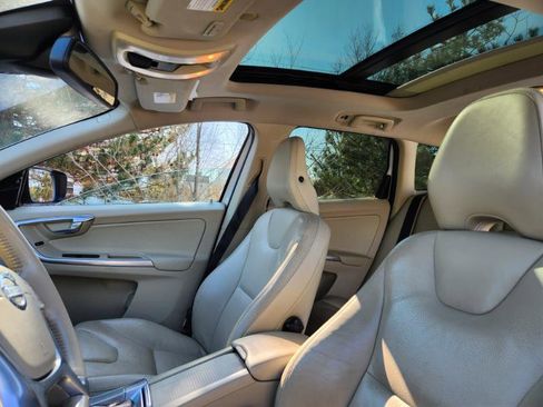Used 2013 Volvo XC60 T6 image 28