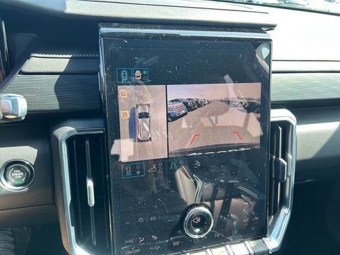 New 2026 GMC Acadia Elevation w/ Elevation Premium Package AWD/4WD image 25