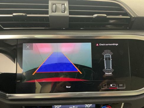 Used 2024 Audi Q3 2.0T Premium image 28