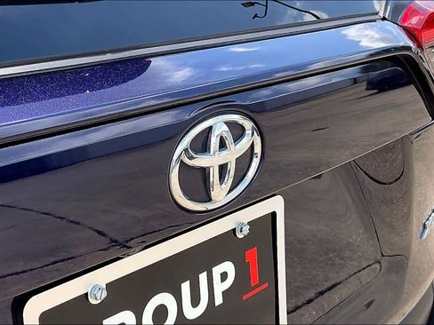 Used 2024 Toyota RAV4 XLE FWD image 29
