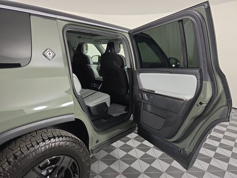 Used 2023 Rivian R1S Launch Edition AWD/4WD image 19