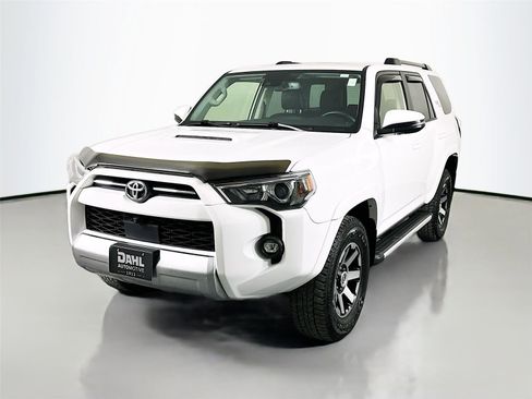 Used 2022 Toyota 4Runner TRD Off-Road Premium image 4