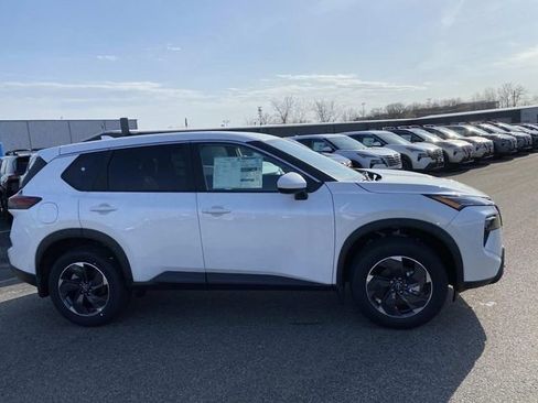 New 2026 Nissan Rogue SV w/ Cold Weather Package AWD/4WD image 3