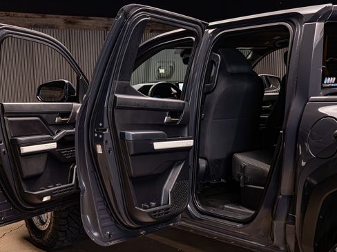 Used 2024 Toyota Tacoma TRD Off-Road image 27