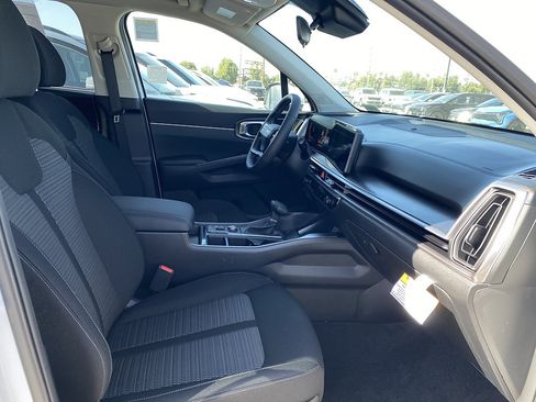 New 2026 Kia Sorento LX FWD image 24