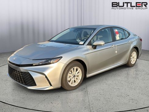 New 2026 Toyota Camry LE FWD image 2