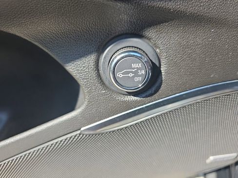 Used 2024 Buick Enclave Avenir w/ Avenir Technology Package image 24