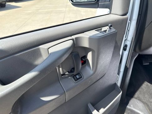 Used 2015 Chevrolet Express 3500 LT w/ LT Preferred Equipment Group RWD image 22