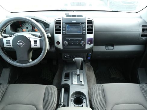 Used 2015 Nissan Xterra PRO-4X AWD/4WD image 19