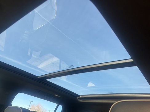 Certified 2021 GMC Yukon SLT w/ SLT Premium Package image 11