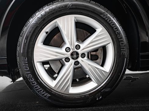 Used 2022 Audi Q4 e-tron Premium w/ Convenience Package image 13