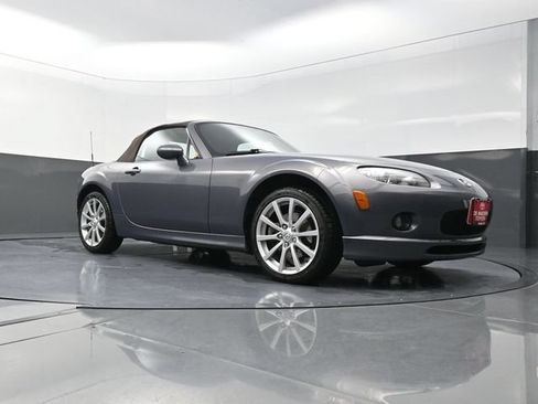 Used 2006 MAZDA MX-5 Miata Grand Touring w/ Premium Pkg RWD image 27