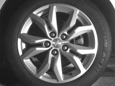 Used 2017 Chevrolet Impala LT FWD image 12