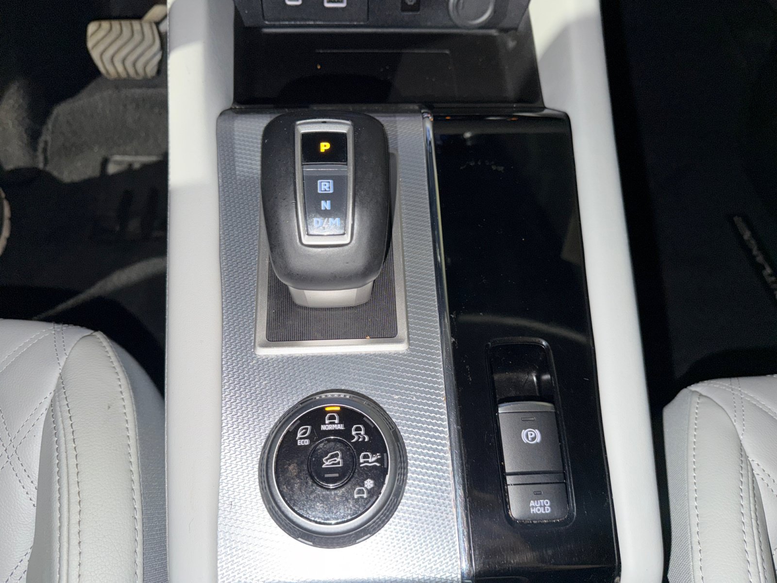 Used 2022 Mitsubishi Outlander SEL FWD image 26