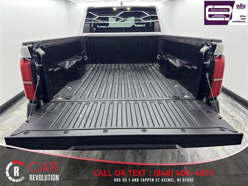 Used 2024 Toyota Tacoma SR RWD image 6