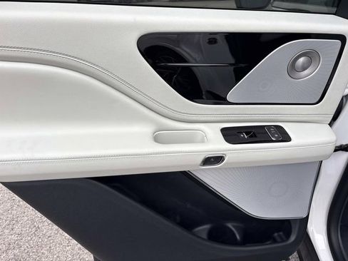New 2026 Lincoln Aviator Black Label w/ Black Label Special Edition AWD/4WD image 19