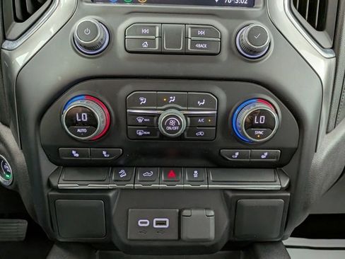 Used 2022 Chevrolet Silverado 1500 LT Trail Boss w/ Bed Protection Package image 20