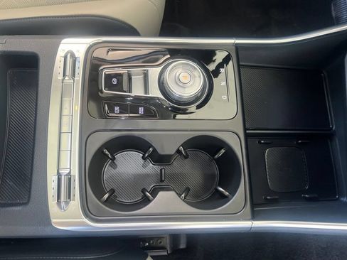 Certified 2025 Kia Carnival SX w/ SX Dark Edition Package FWD image 23