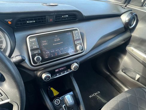 Used 2020 Nissan Kicks SV FWD image 14
