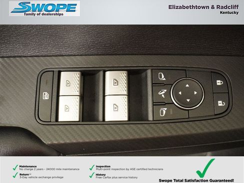 New 2025 Mitsubishi Outlander SE image 15