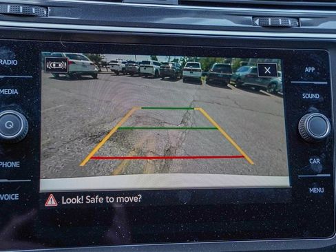 New 2024 Volkswagen Tiguan SE image 17