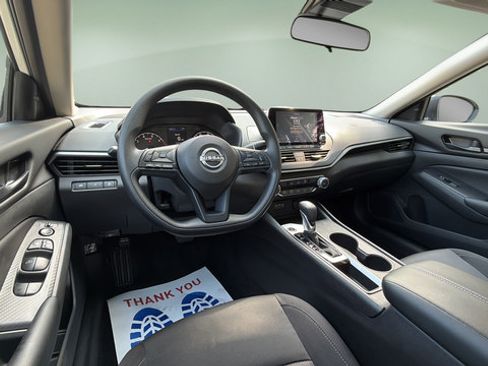 Certified 2025 Nissan Altima 2.5 S FWD image 8