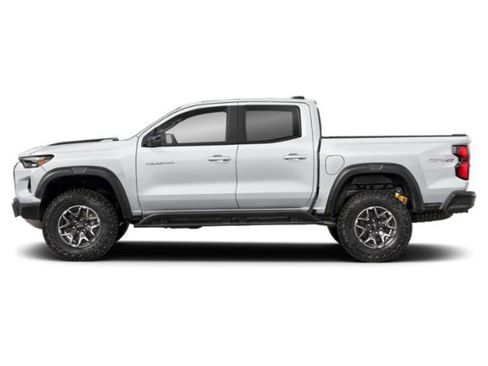 Used 2025 Chevrolet Colorado ZR2 w/ Technology Package AWD/4WD image 3