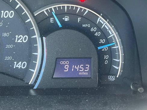 Used 2012 Toyota Camry XLE FWD image 7