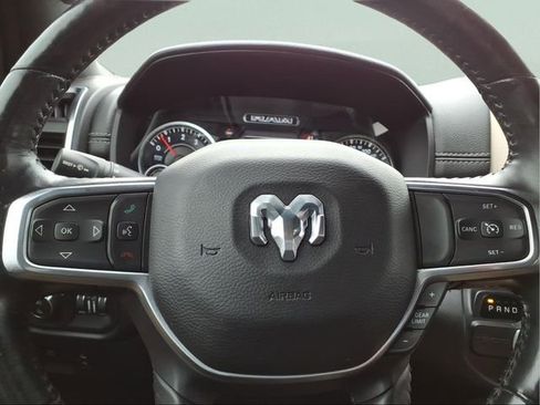 Used 2019 RAM 1500 Laramie w/ Sport Appearance Package image 15