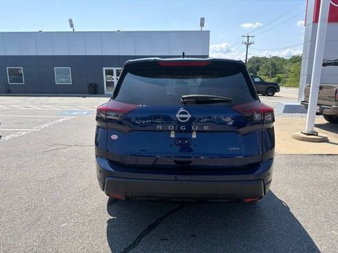 Used 2026 Nissan Rogue SV AWD/4WD image 7