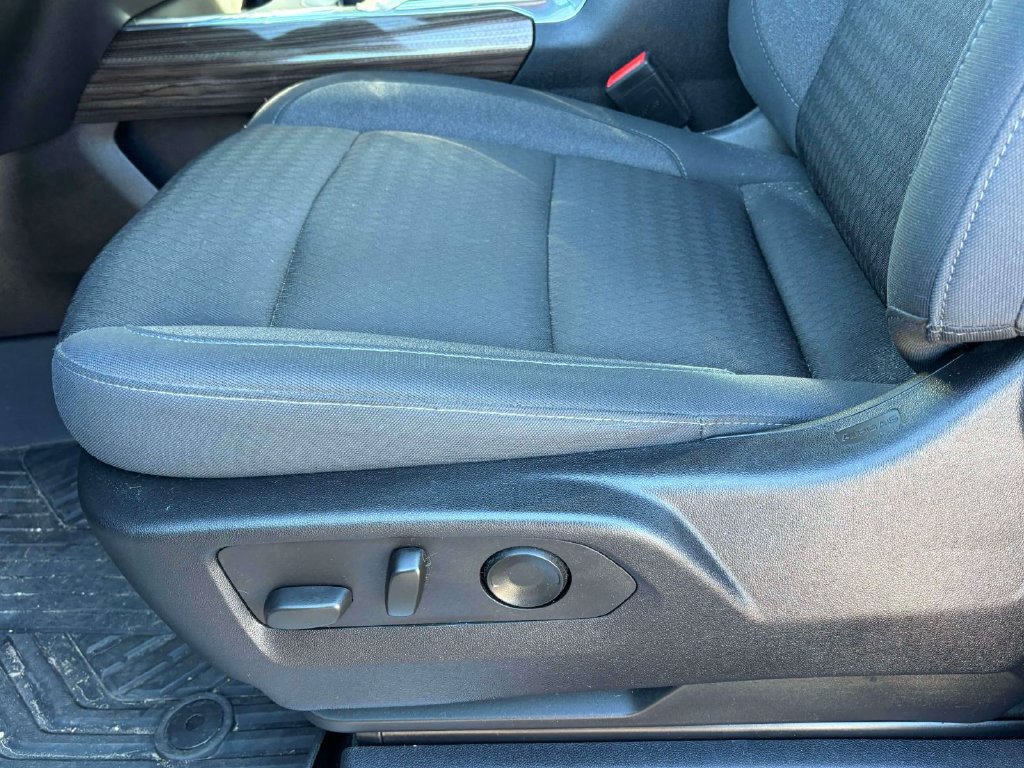 Used 2024 Chevrolet Silverado 1500 RST AWD/4WD image 4